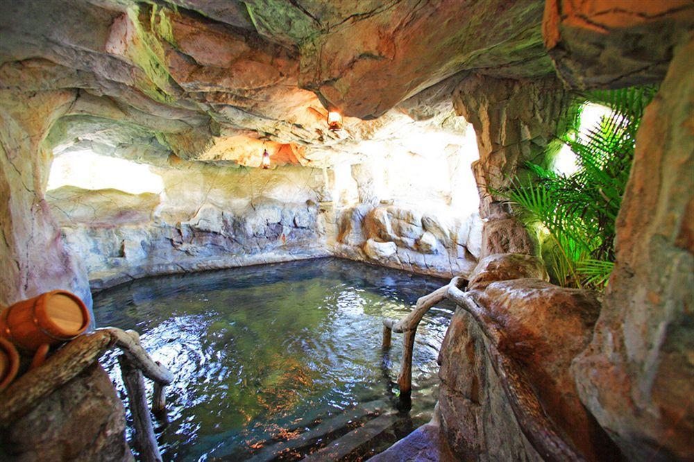 Promisedland Resort & Lagoon Shoufeng Exterior photo The Grotto
