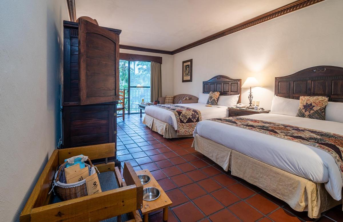 Promisedland Resort & Lagoon Shoufeng Exterior photo A guest room at the Hotel El Dorado