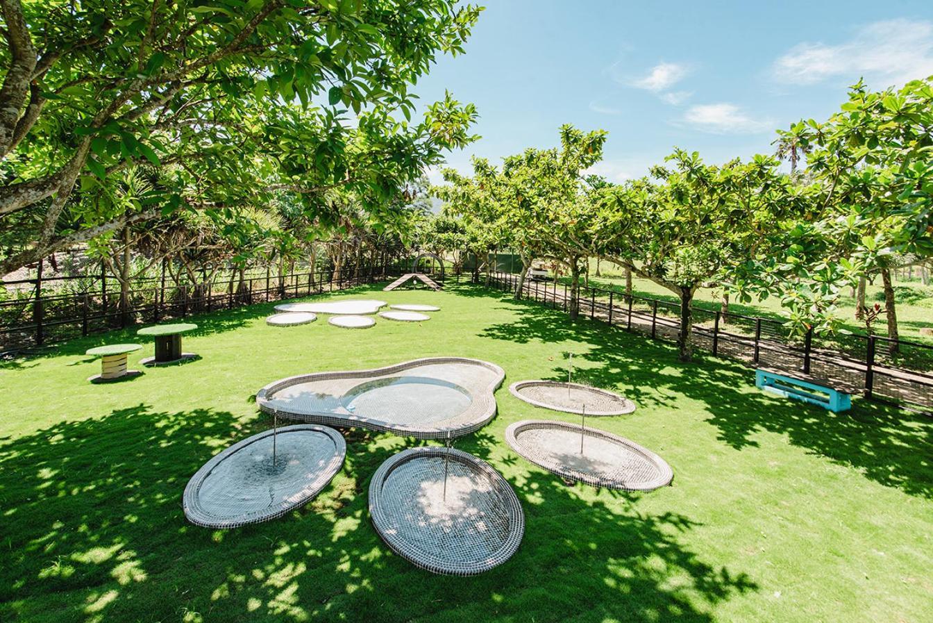 Promisedland Resort & Lagoon Shoufeng Exterior photo The Children's Garden