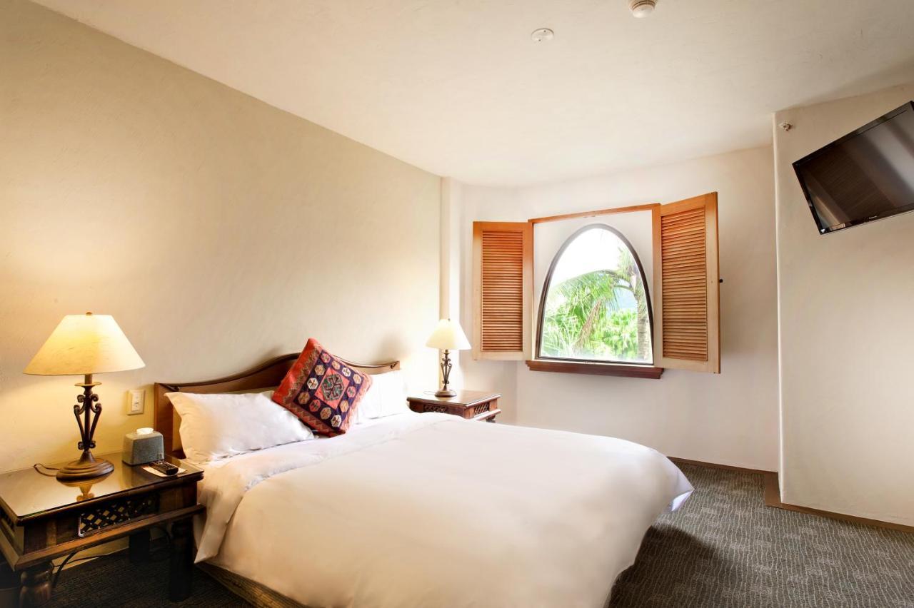 Promisedland Resort & Lagoon Shoufeng Exterior photo A bedroom at the hotel