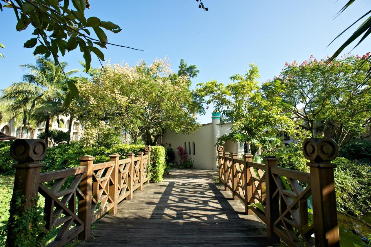 Promisedland Resort & Lagoon Shoufeng Exterior photo The bridge leading to the lighthouse