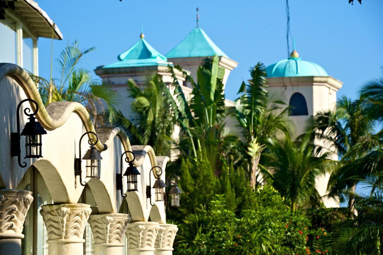 Promisedland Resort & Lagoon Shoufeng Exterior photo The Atlantis Resort